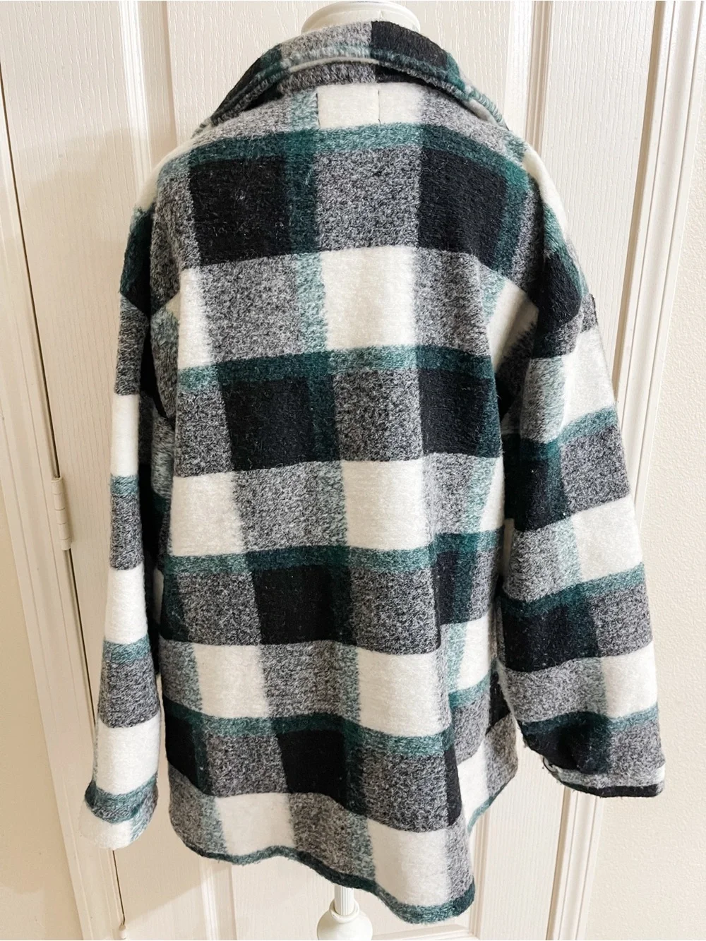 Buckle cozy plaid